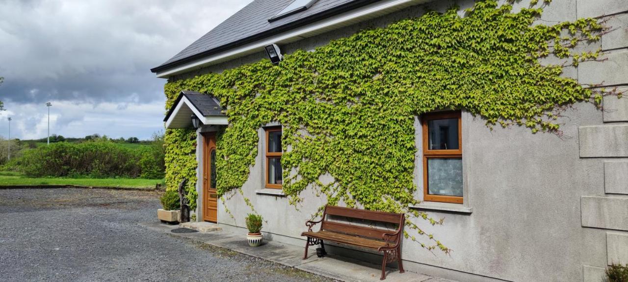 The Garden Gates Guest Accommodation Castlebar Esterno foto
